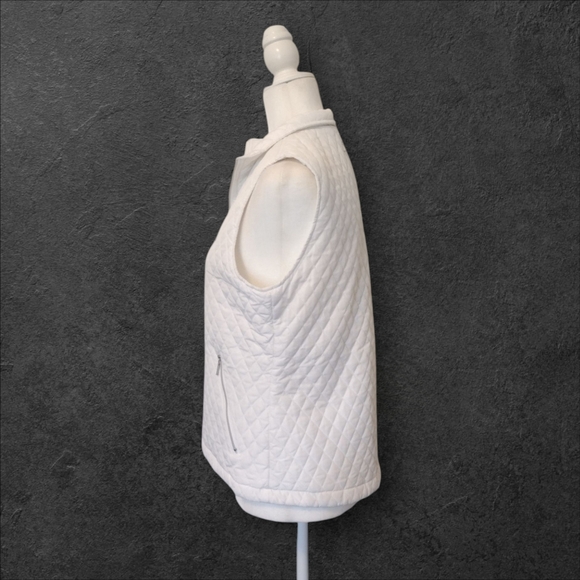 Page & Tuttle White Full Zip Quilted Vest Size Medium - Picture 2 of 7